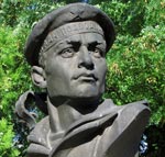 Бюст Героя Советского Союза Ивана Голубца