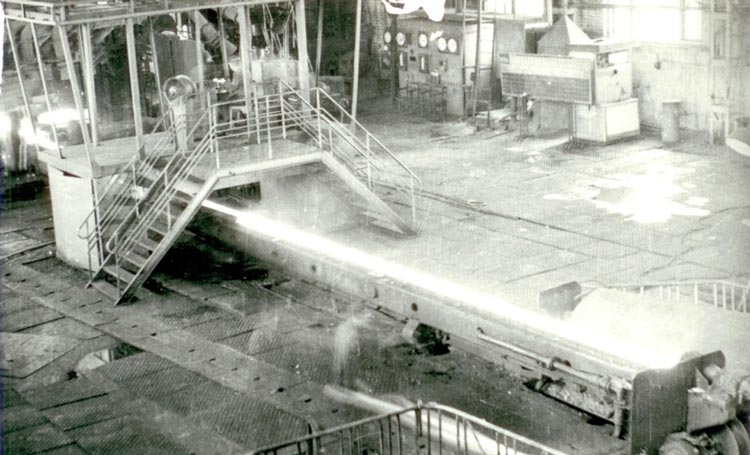 1974 год. ТСЦ №2. Общий вид волочильного стана. 1974 год. ТСЦ №2. Общий вид волочильного стана.