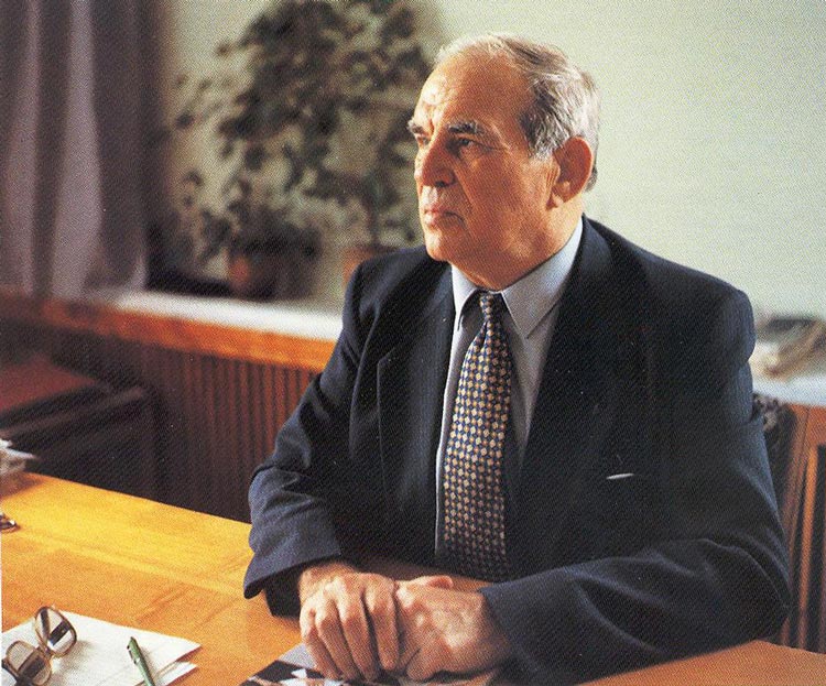 А.Ф.Шулежко - директор завода А.Ф.Шулежко - директор завода